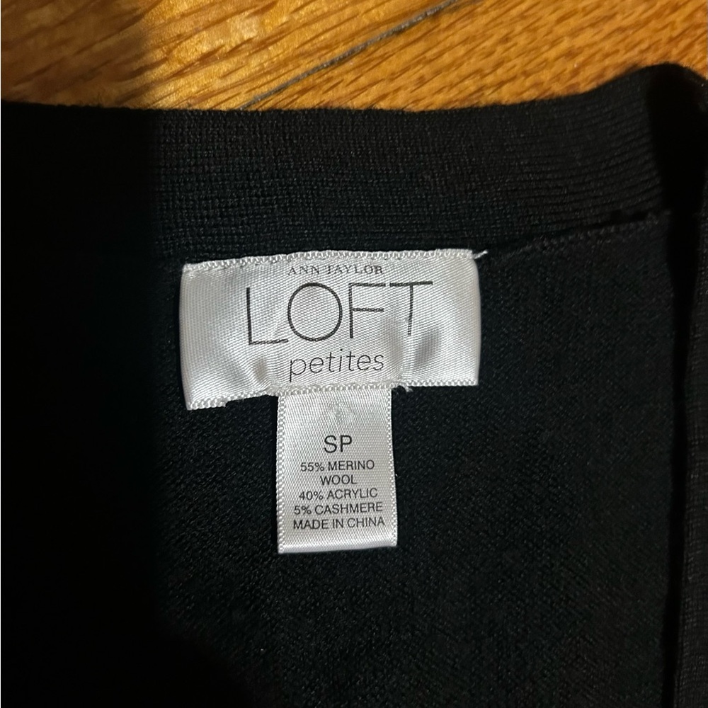 Ann Taylor LOFT Merino Wool Cashmere Blend V Neck Sleeveless Vest Sz S Petite - Picture 3 of 6